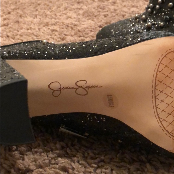 Heels - Picture 2 of 5